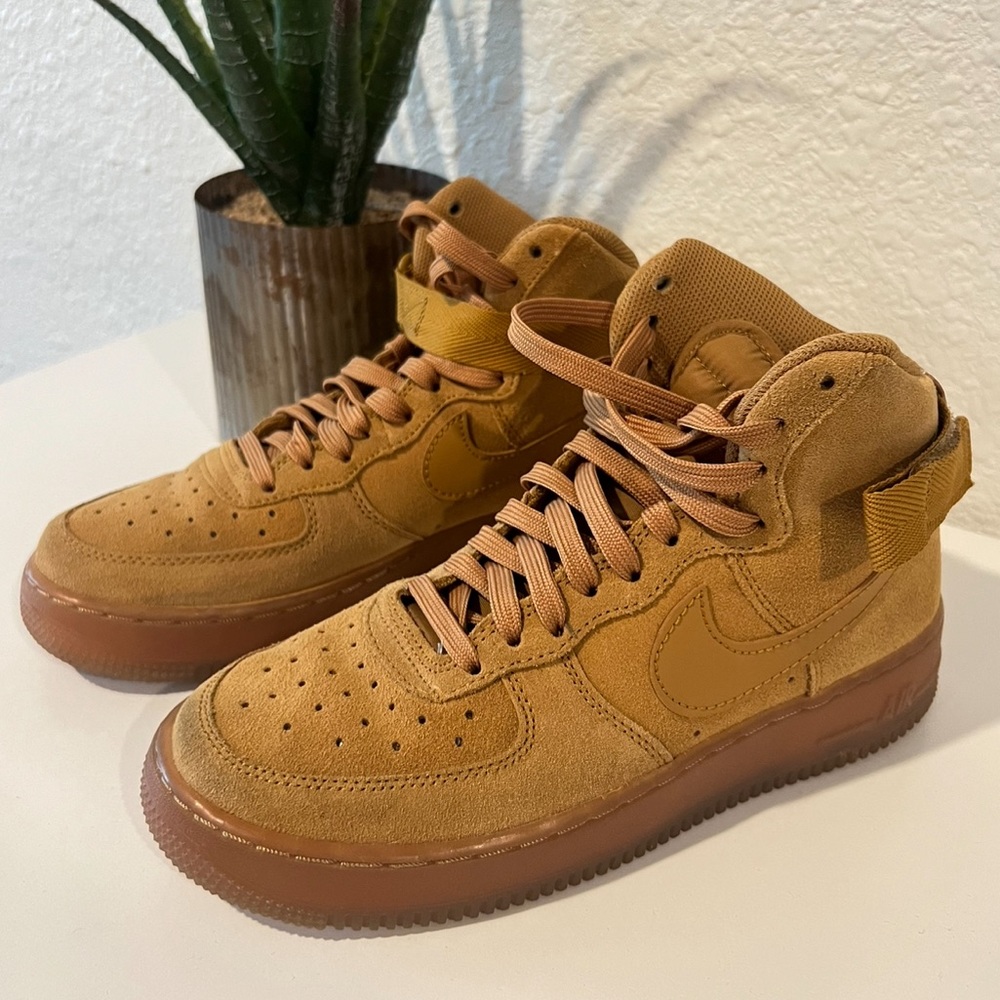 Nike Air Force 1 High LV8 3 Suede Trainers Wheat 6Y Women’s 8